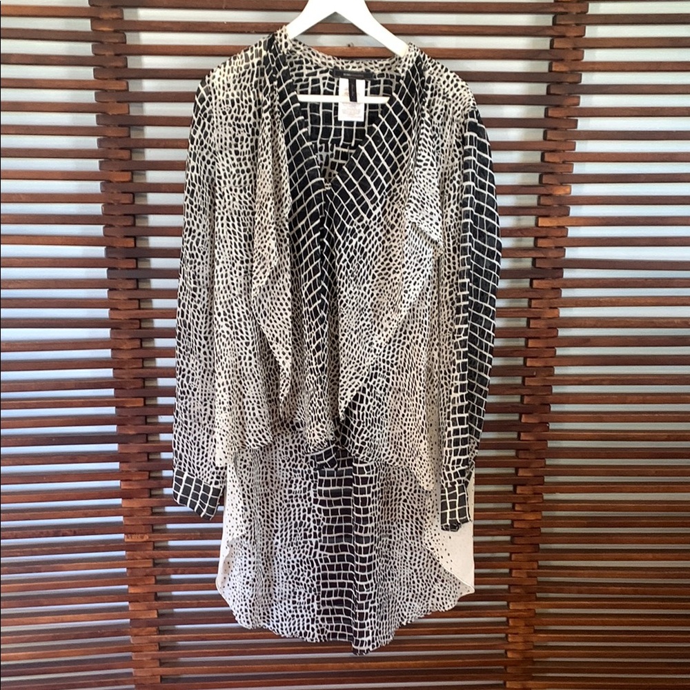 BCBGMaxAzria Patterned Blouse